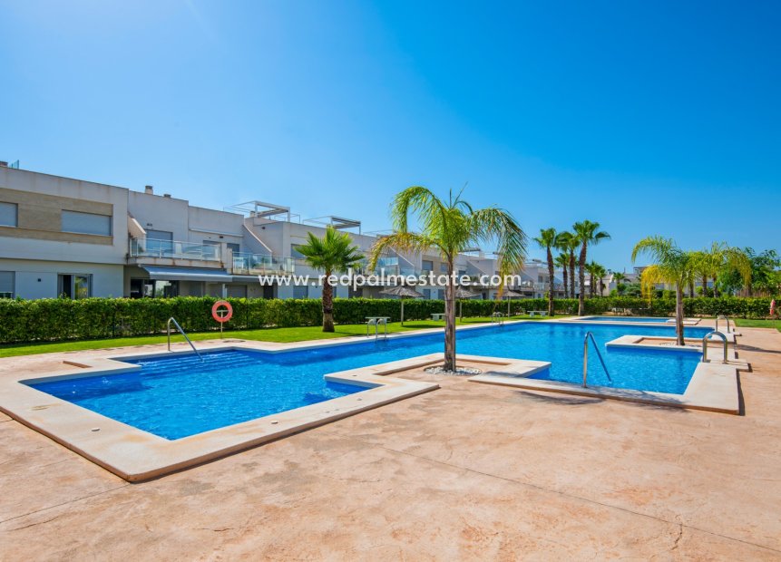 Resale - Bungalow -
Orihuela Costa - Inland