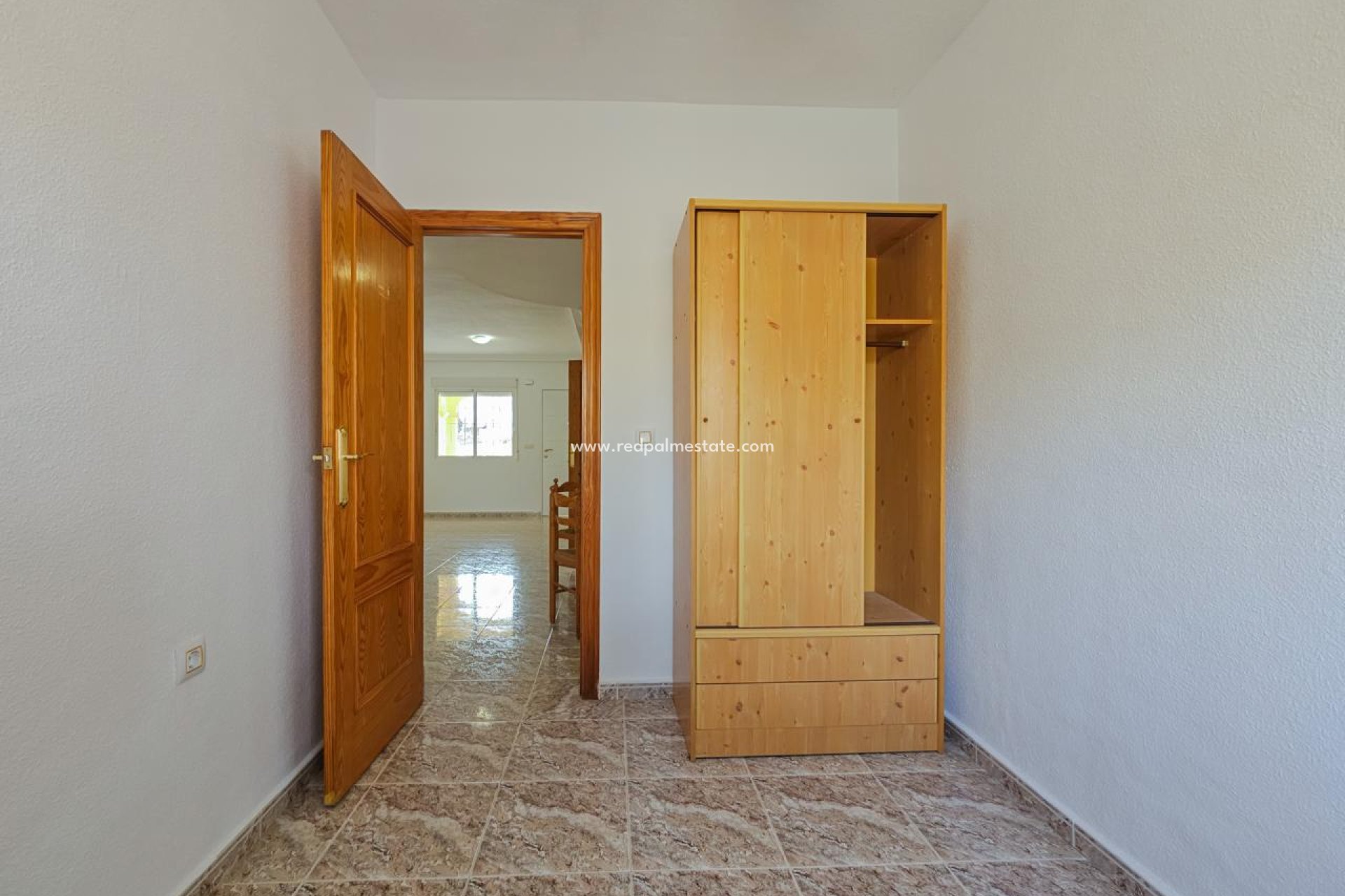 Resale - Bungalow -
Orihuela Costa - Inland