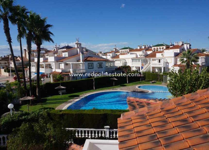 Resale - Bungalow -
Orihuela Costa - Inland