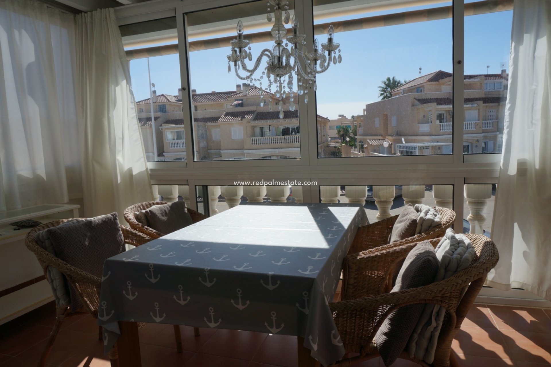 Resale - Bungalow -
Orihuela Costa - Inland