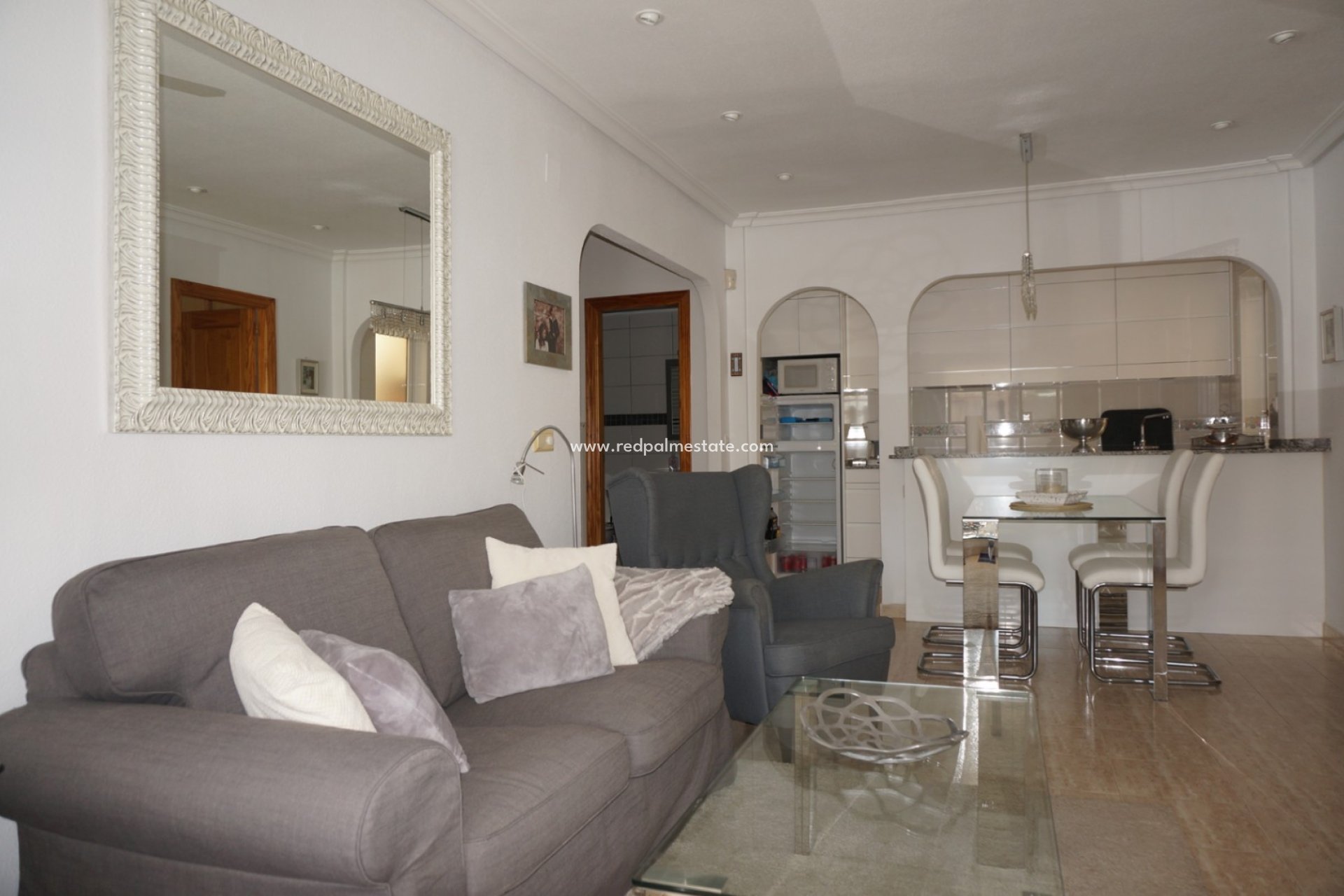 Resale - Bungalow -
Orihuela Costa - Inland