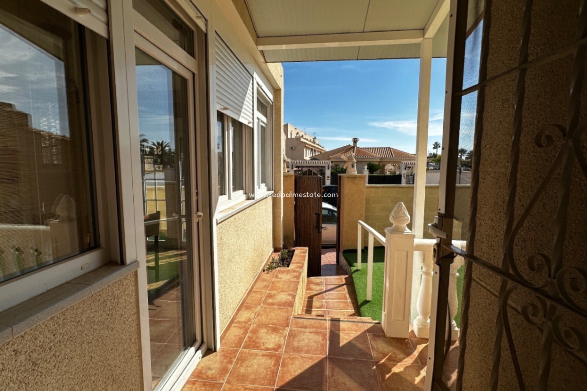 Resale - Bungalow -
Orihuela Costa - Inland
