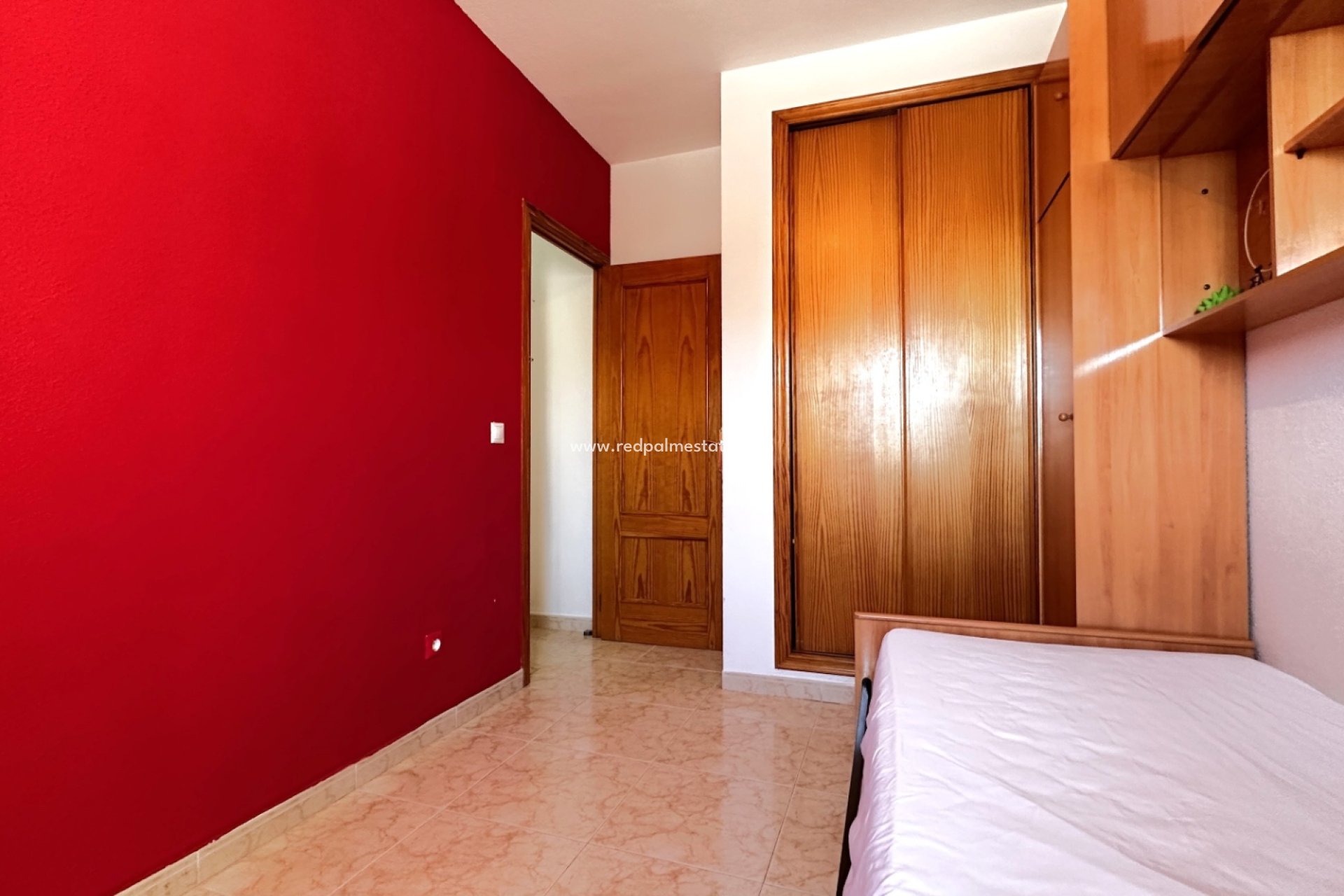 Resale - Bungalow -
Orihuela Costa - Inland