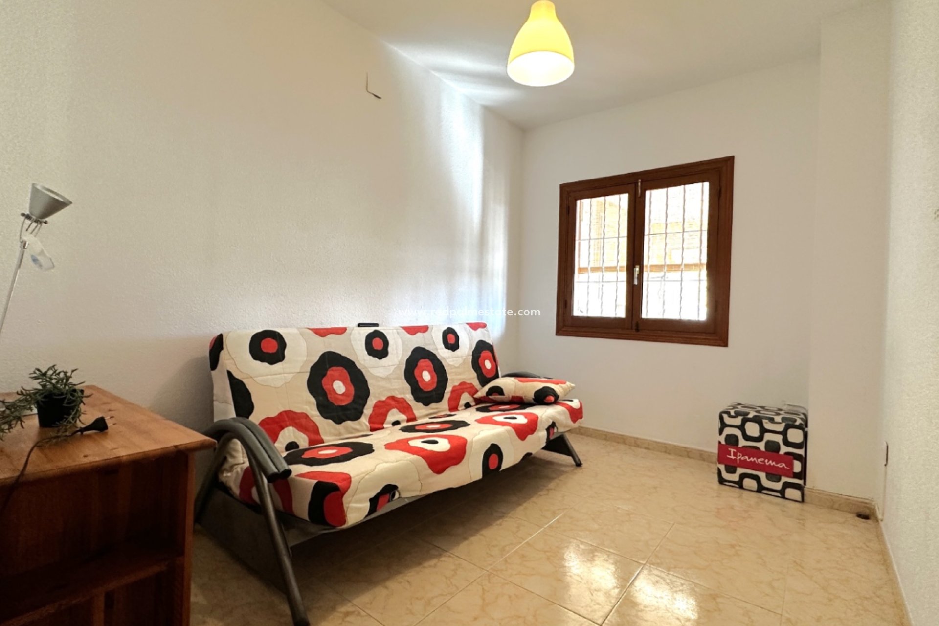 Resale - Bungalow -
Orihuela Costa - Inland