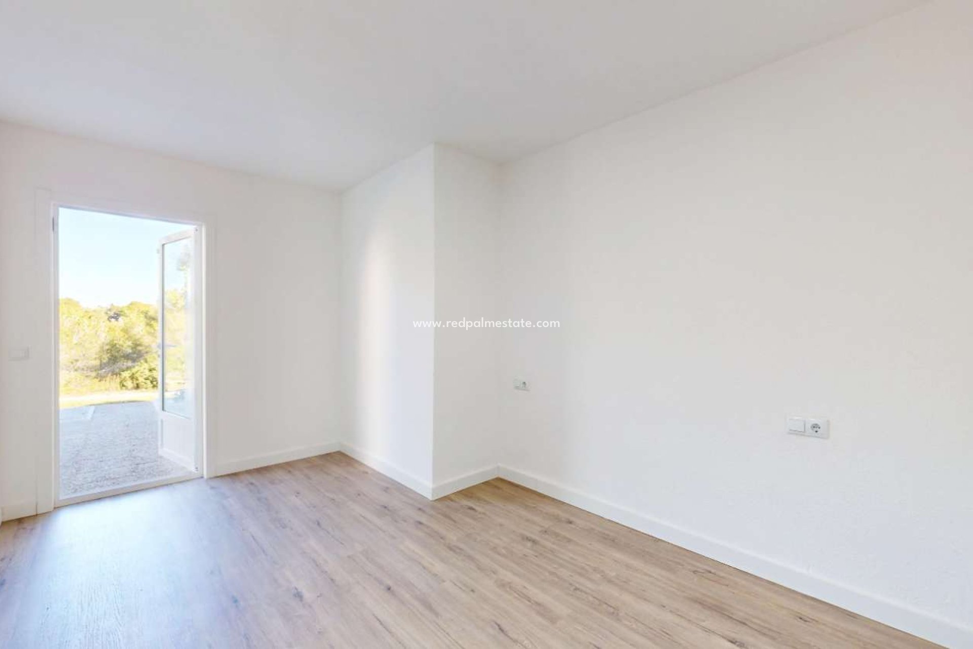 Resale - Bungalow -
Orihuela Costa - Inland