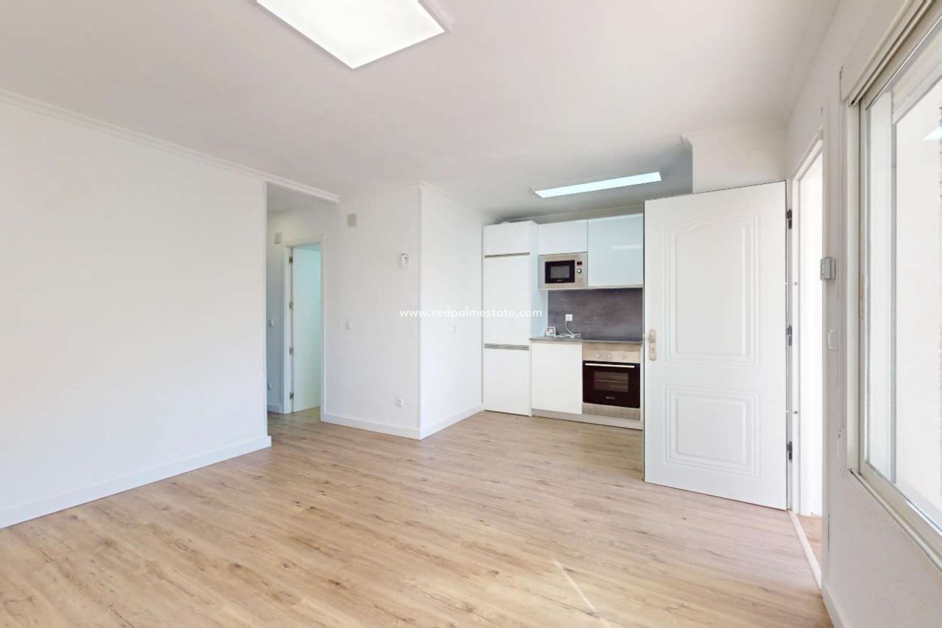 Resale - Bungalow -
Orihuela Costa - Inland