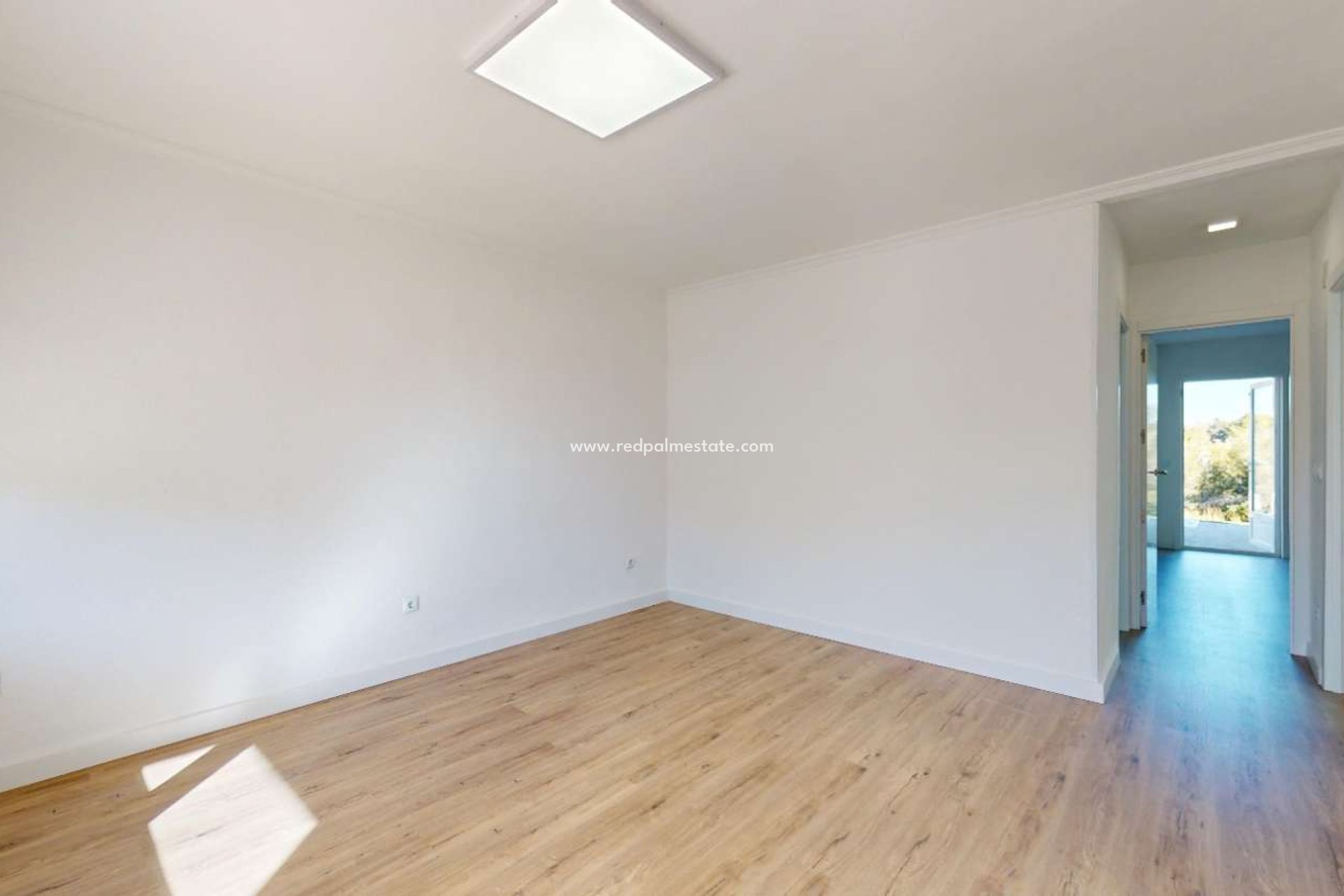 Resale - Bungalow -
Orihuela Costa - Inland