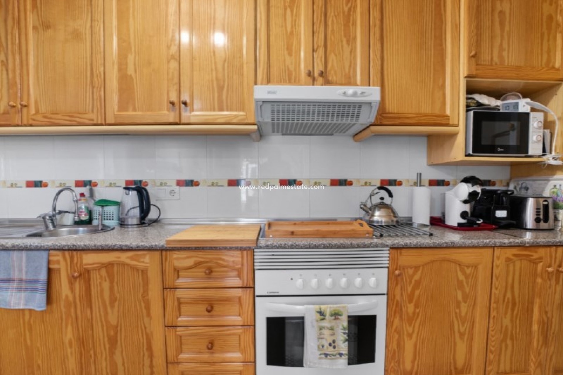 Resale - Bungalow -
Orihuela Costa - Inland
