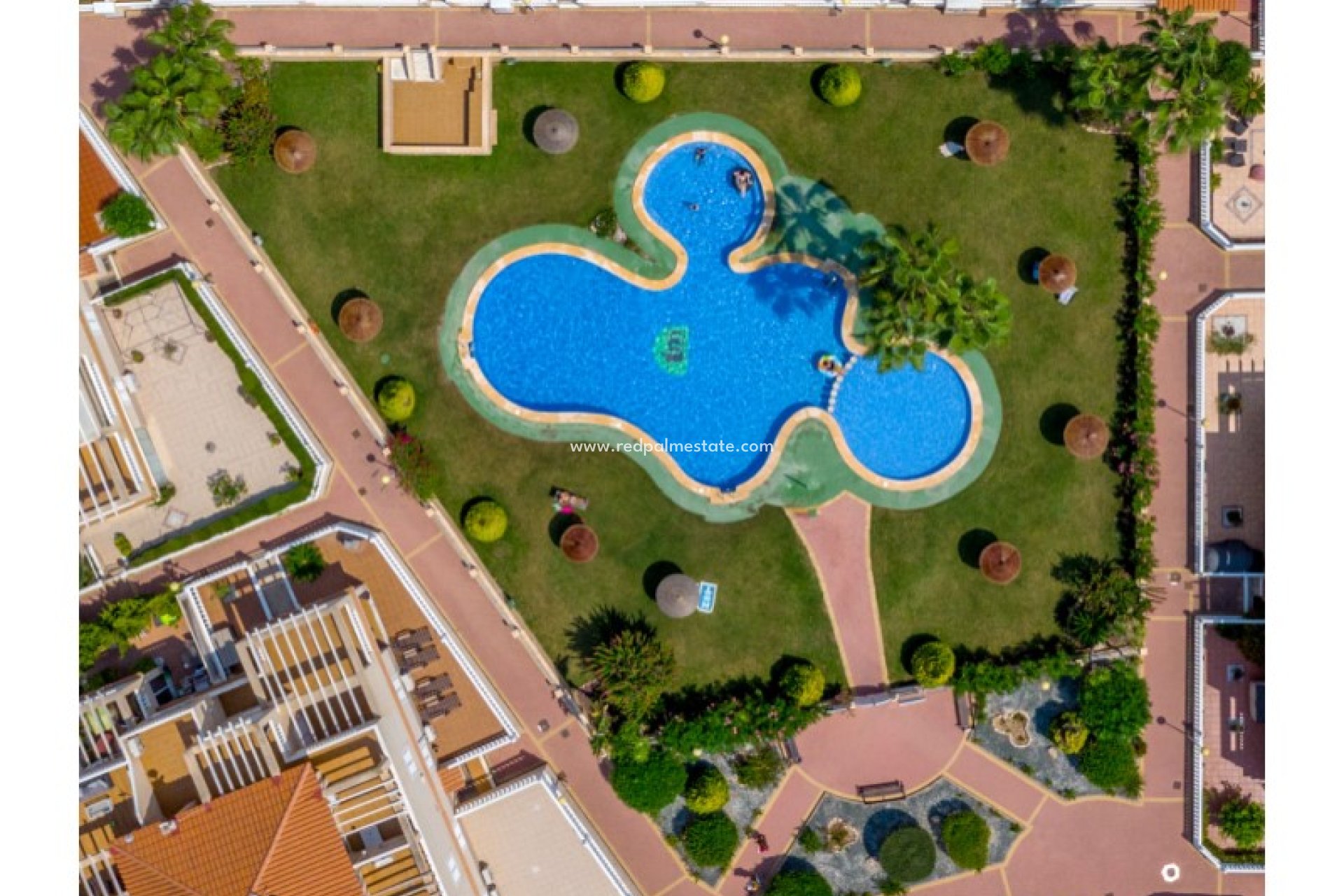 Resale - Bungalow -
Orihuela Costa - Inland
