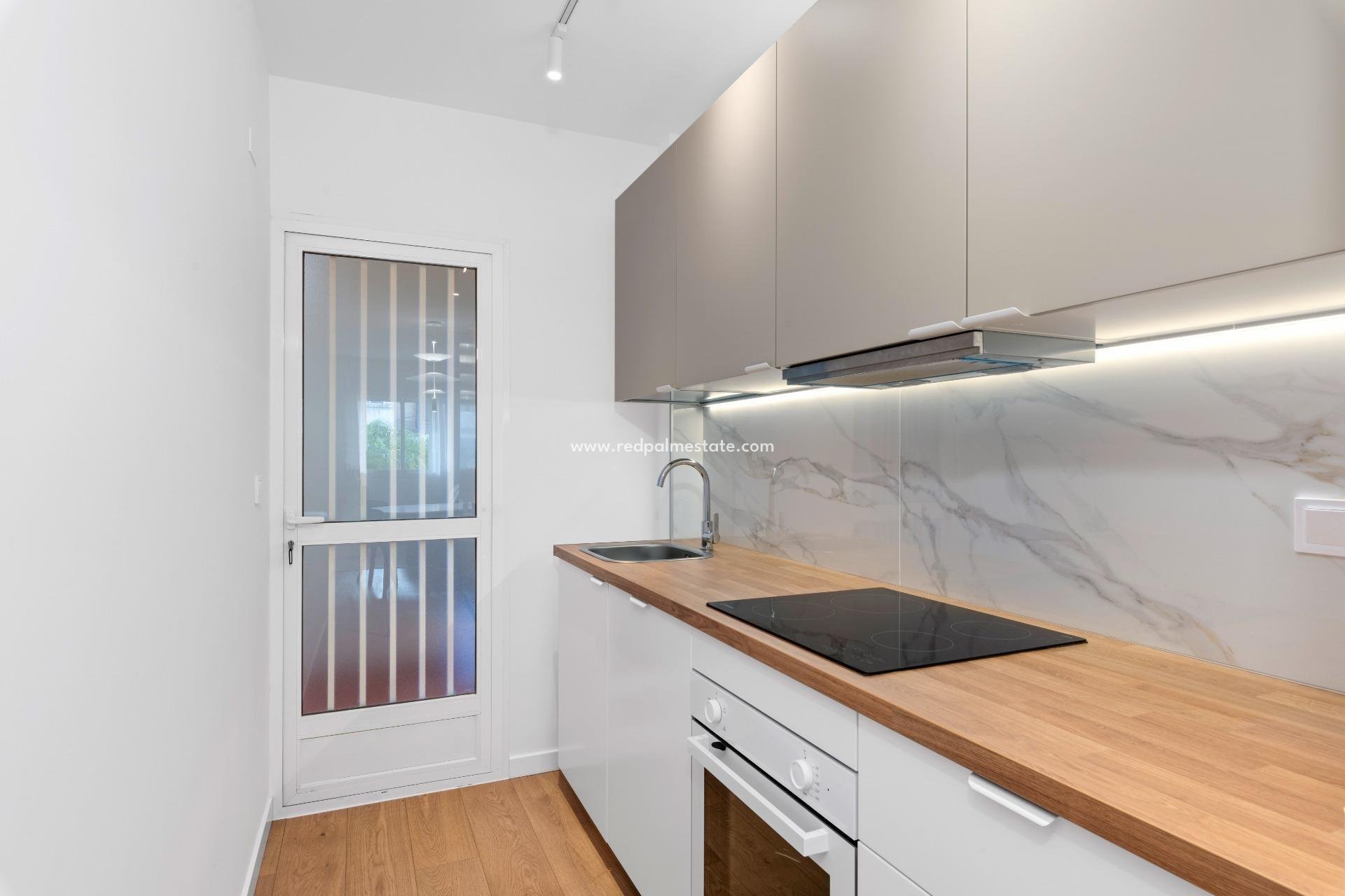 Resale - Bungalow -
Orihuela Costa - La Ciñuelica