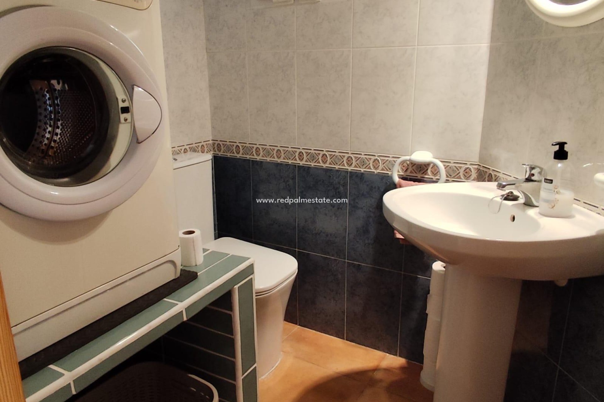 Resale - Bungalow -
Orihuela Costa - La Florida