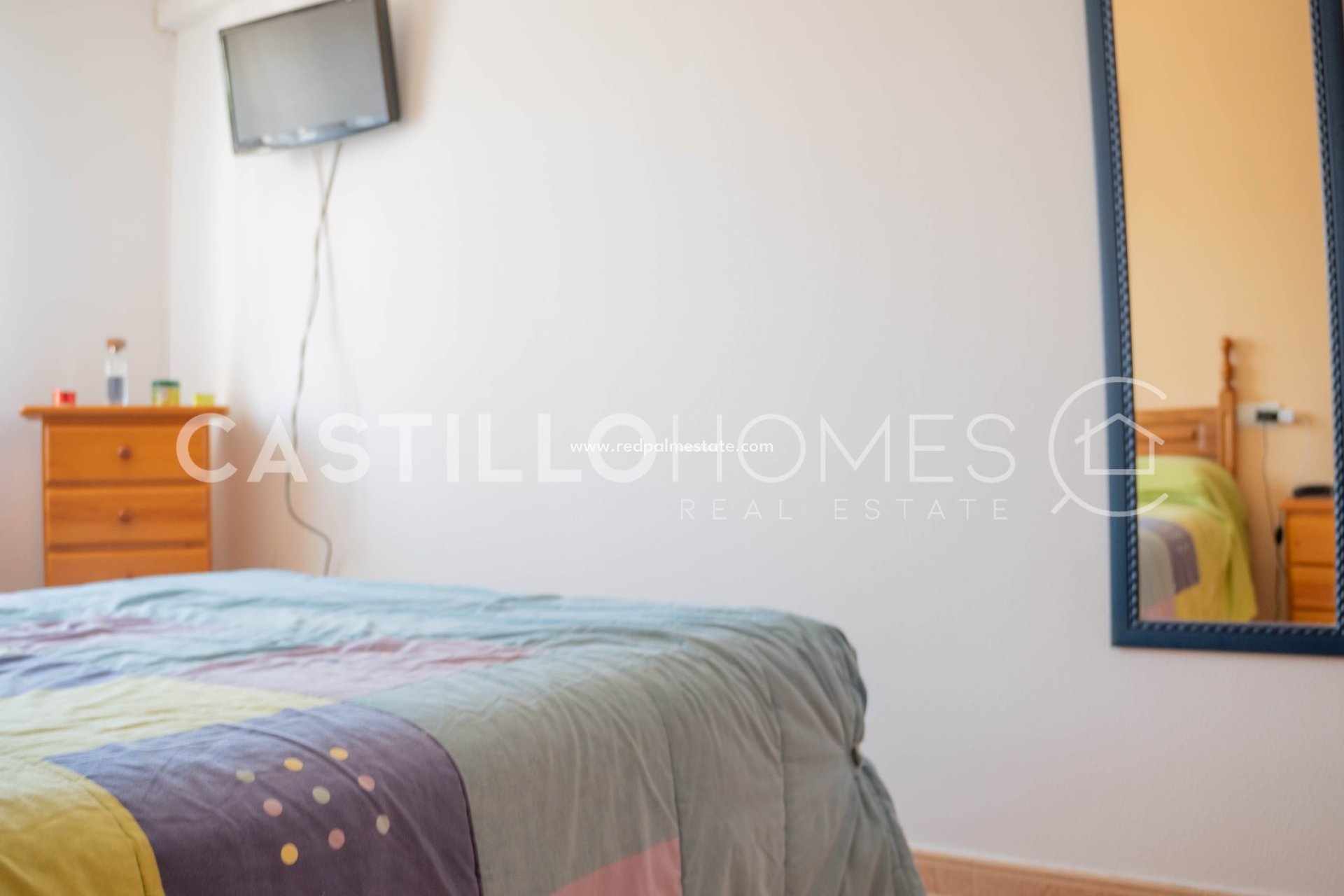 Resale - Bungalow -
Orihuela Costa - La Florida