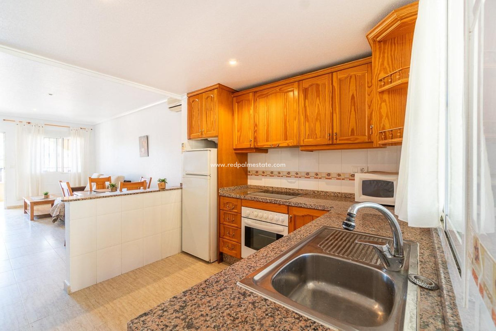 Resale - Bungalow -
Orihuela Costa - La Florida