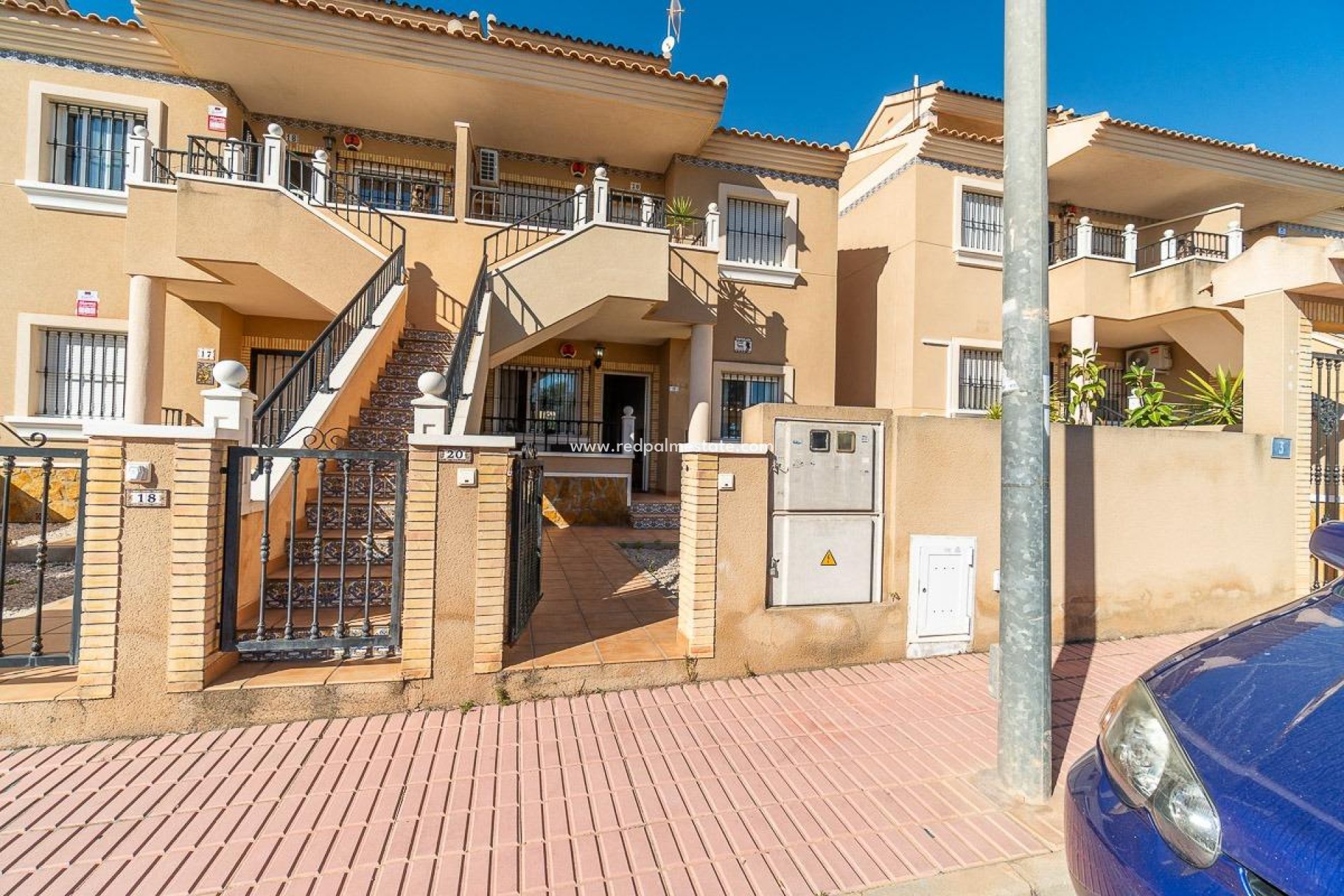 Resale - Bungalow -
Orihuela Costa - La Florida
