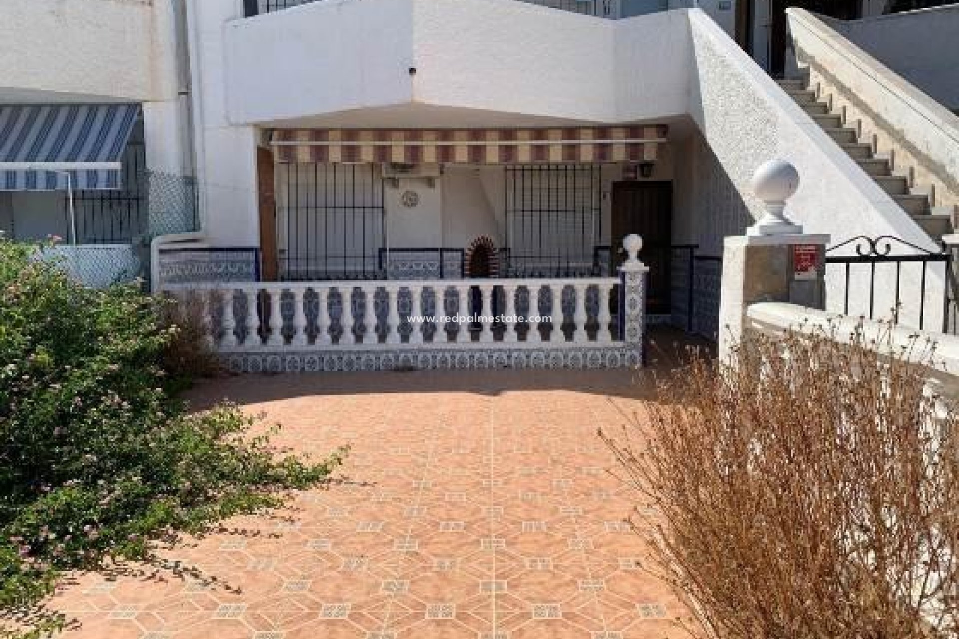 Resale - Bungalow -
Orihuela Costa - La Regia