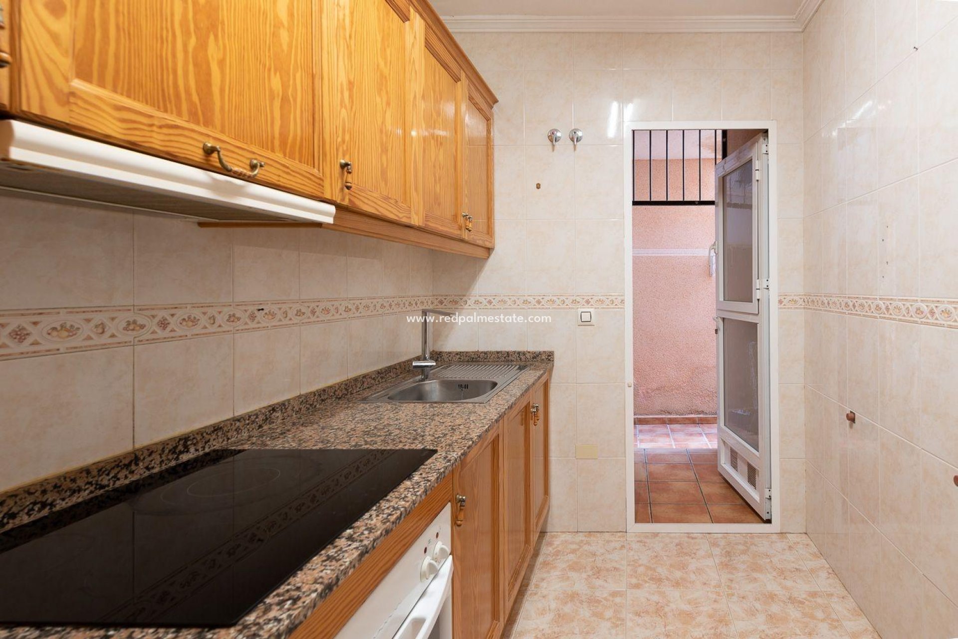 Resale - Bungalow -
Orihuela Costa - La Regia