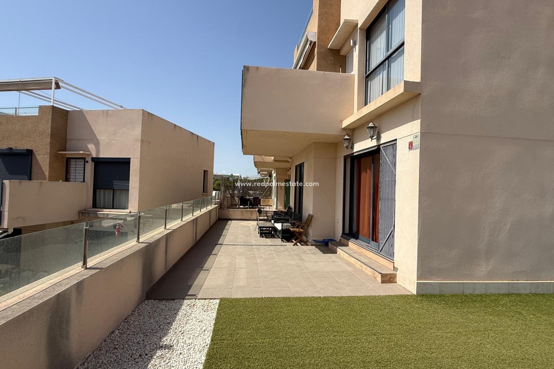 Resale - Bungalow -
Orihuela Costa - La Zenia