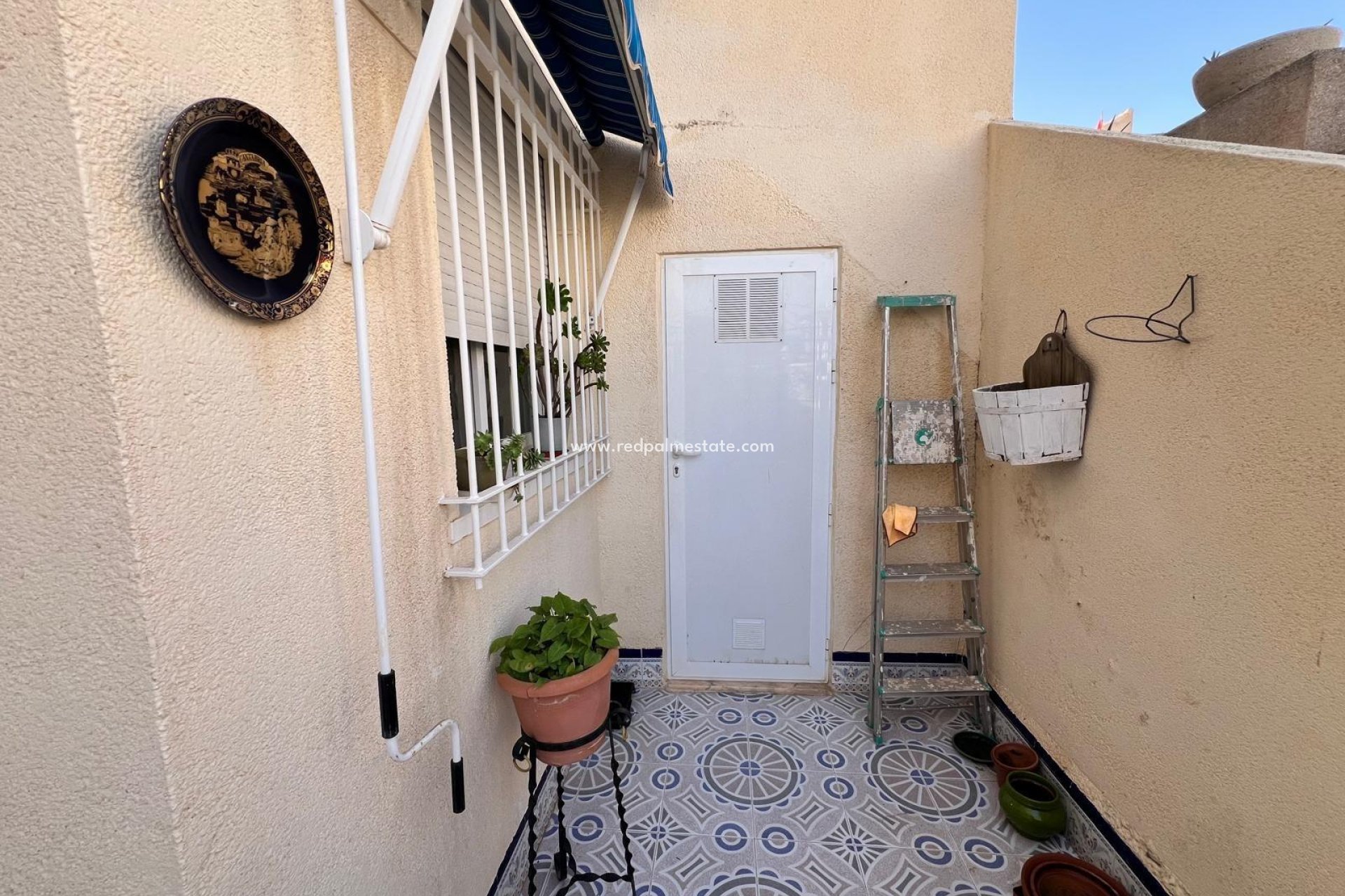 Resale - Bungalow -
Orihuela Costa - La Zenia