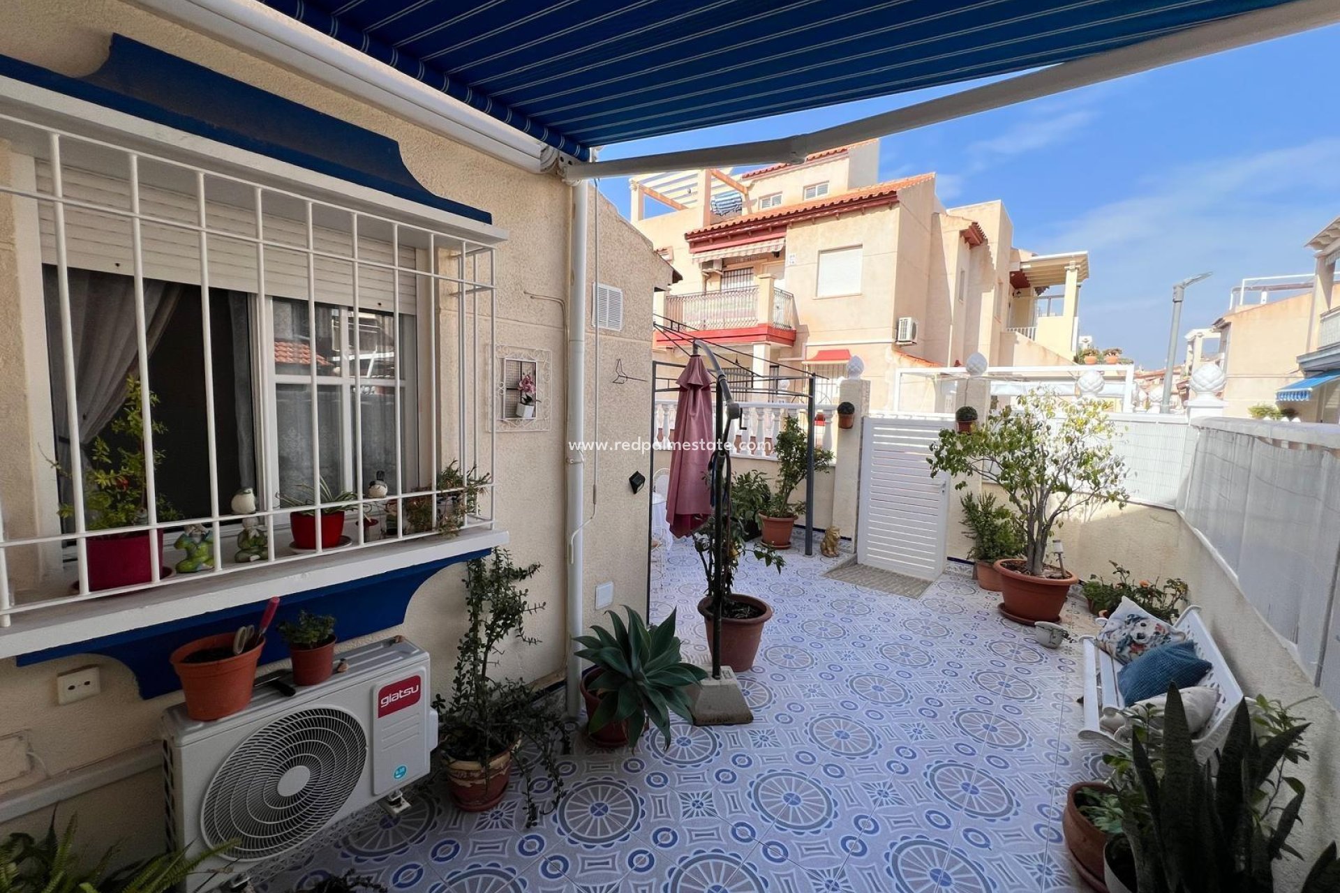 Resale - Bungalow -
Orihuela Costa - La Zenia