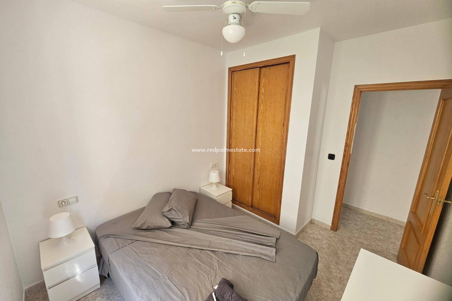 Resale - Bungalow -
Orihuela Costa - La Zenia