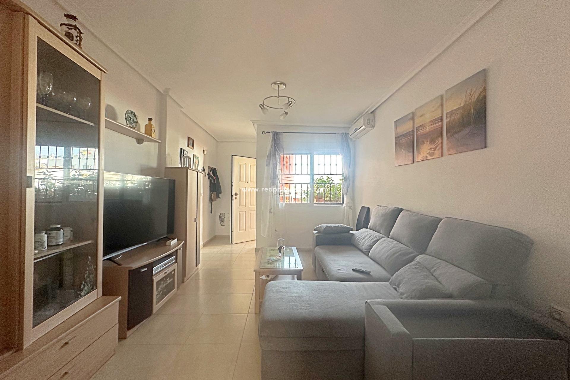 Resale - Bungalow -
Orihuela Costa - Los altos
