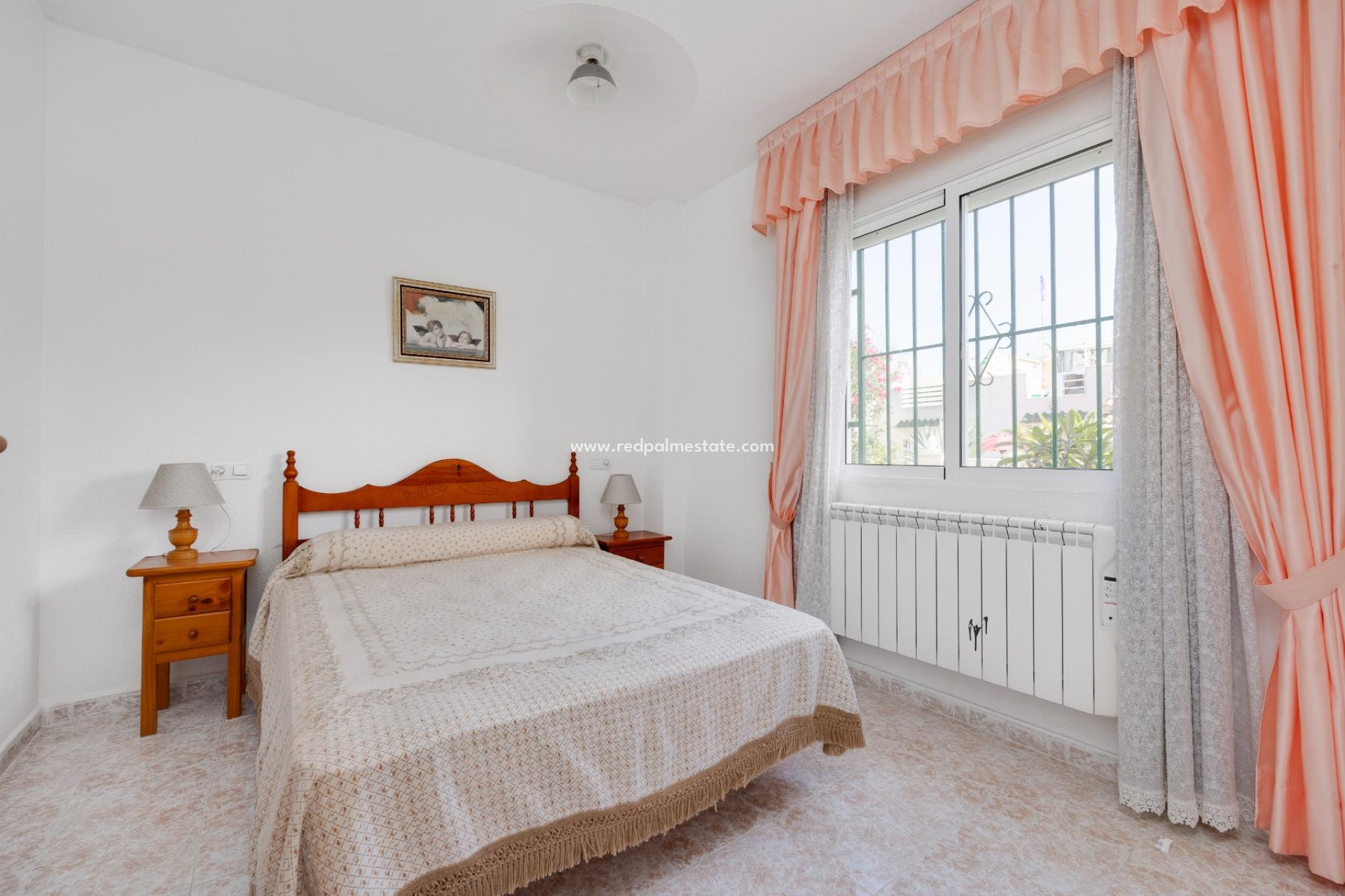 Resale - Bungalow -
Orihuela Costa - Los Altos