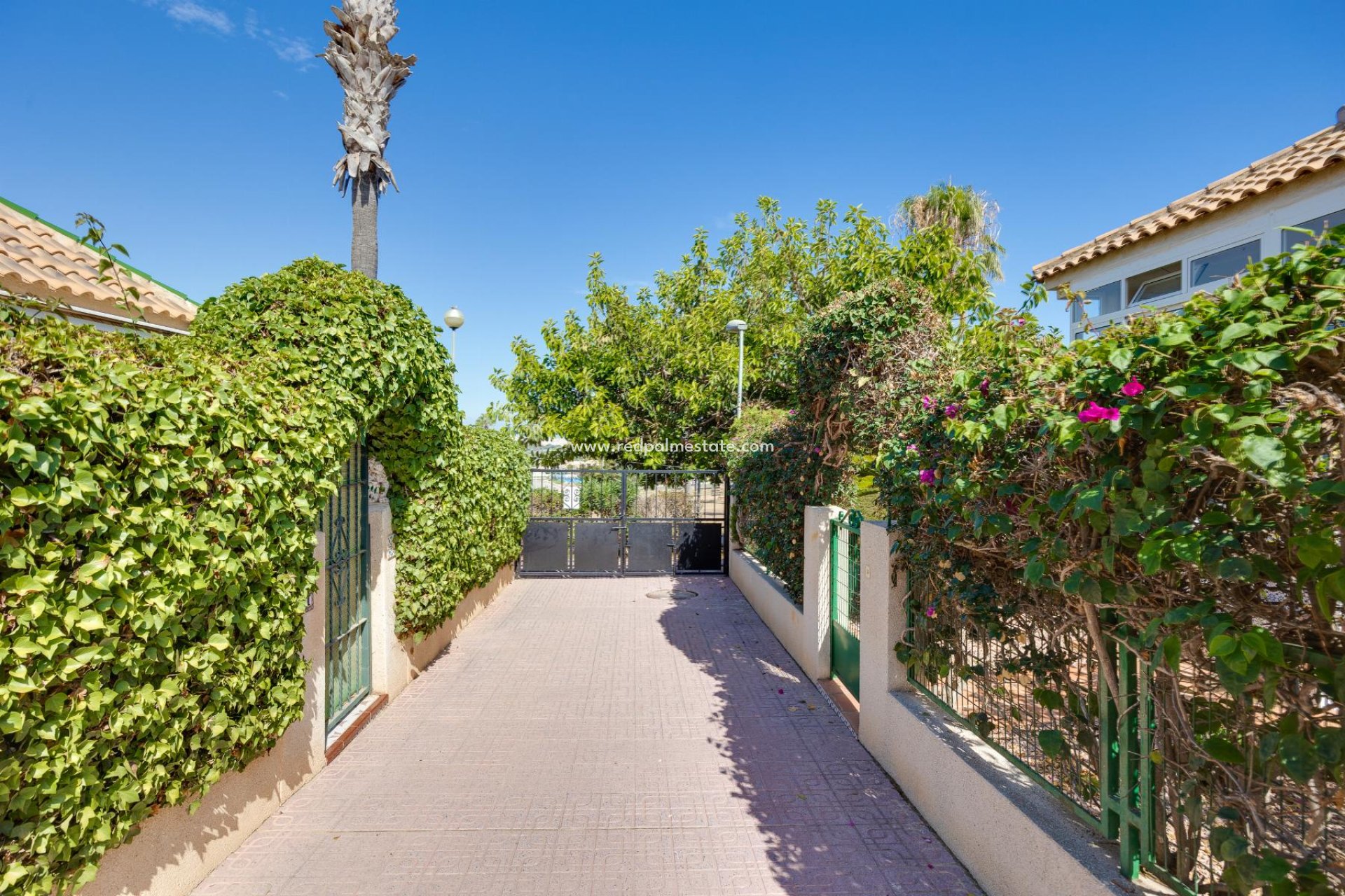 Resale - Bungalow -
Orihuela Costa - Los Altos