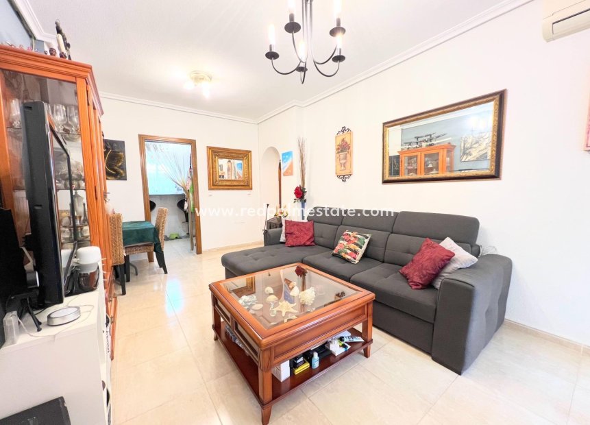 Resale - Bungalow -
Orihuela Costa - Los Altos