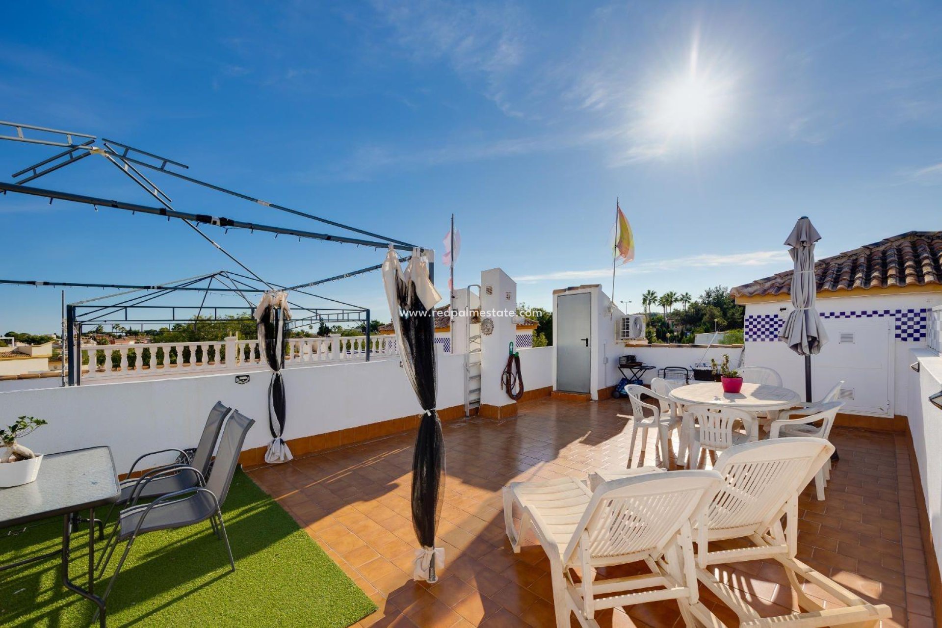 Resale - Bungalow -
Orihuela Costa - Los balcones