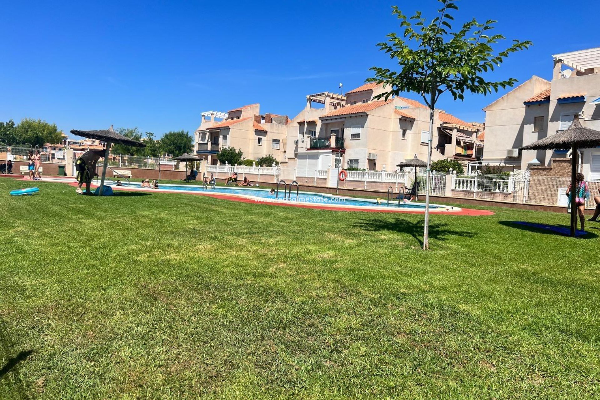 Resale - Bungalow -
Orihuela Costa - Los Dolses