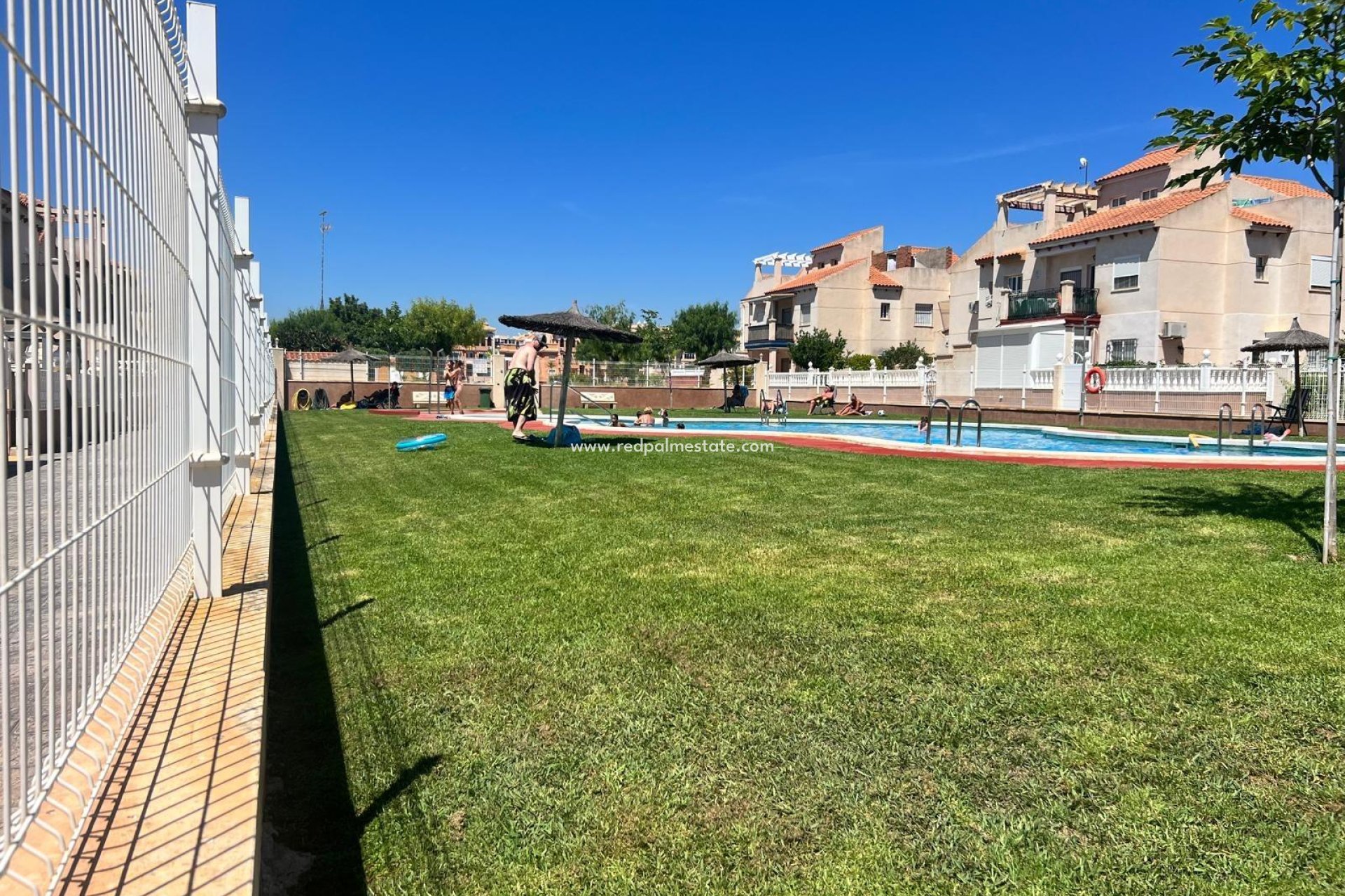 Resale - Bungalow -
Orihuela Costa - Los Dolses