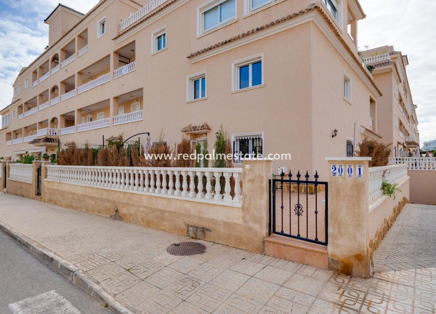 Resale - Bungalow -
Orihuela Costa - Los dolses