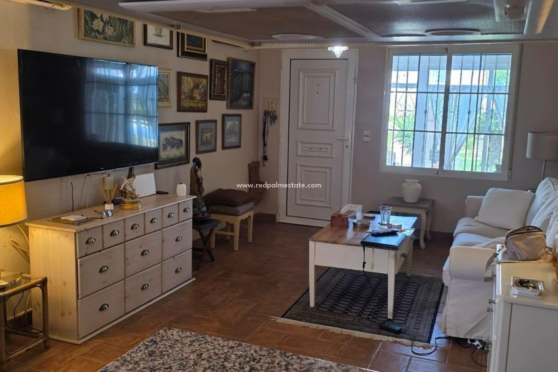 Resale - Bungalow -
Orihuela Costa - Los Dolses