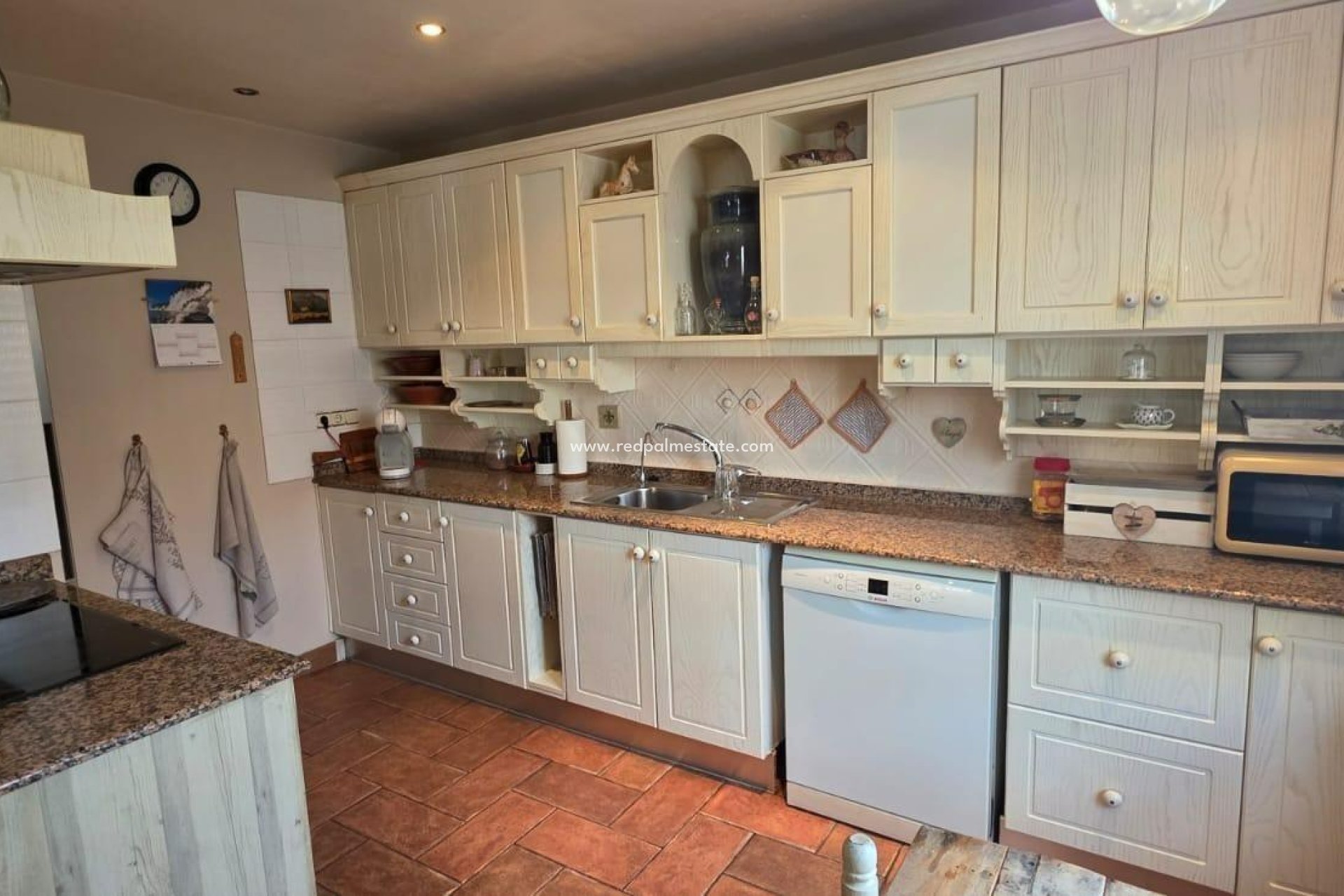 Resale - Bungalow -
Orihuela Costa - Los Dolses