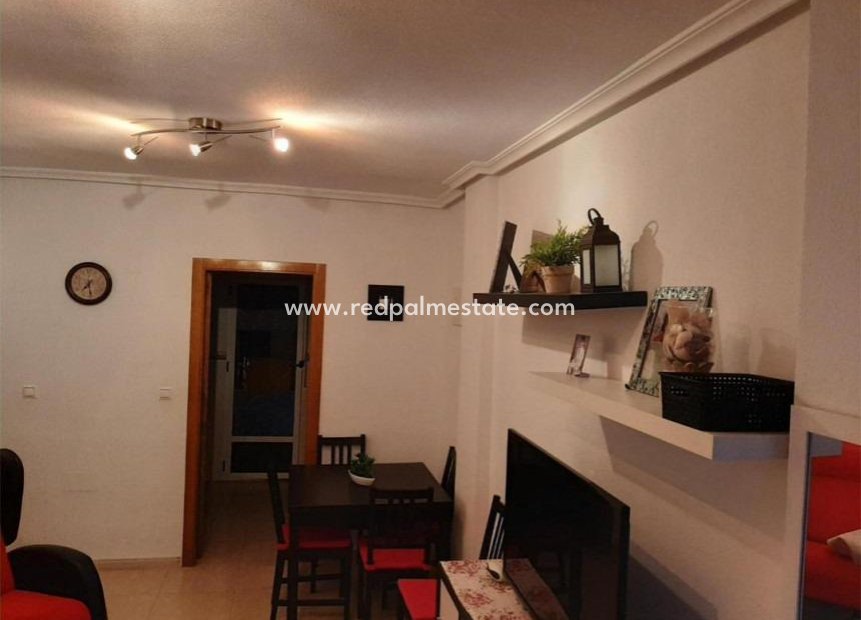 Resale - Bungalow -
Orihuela Costa - PAU 26