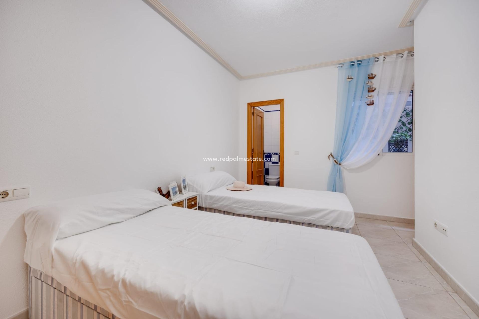 Resale - Bungalow -
Orihuela Costa - Playa Flamenca