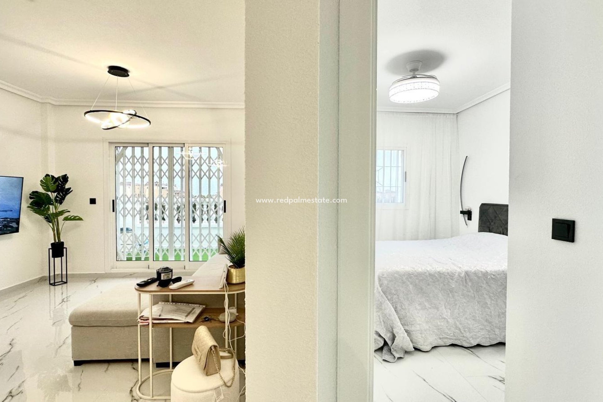 Resale - Bungalow -
Orihuela Costa - Playa Flamenca