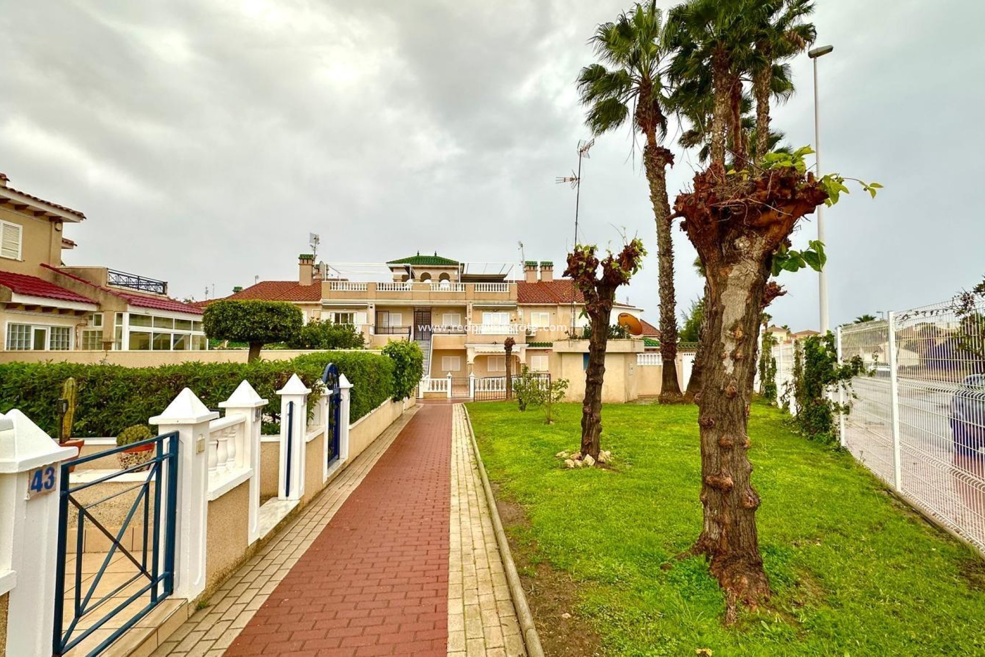 Resale - Bungalow -
Orihuela Costa - Playa Flamenca