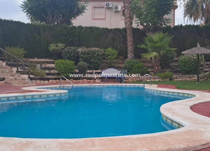 Resale - Bungalow -
Orihuela Costa - Punta Prima