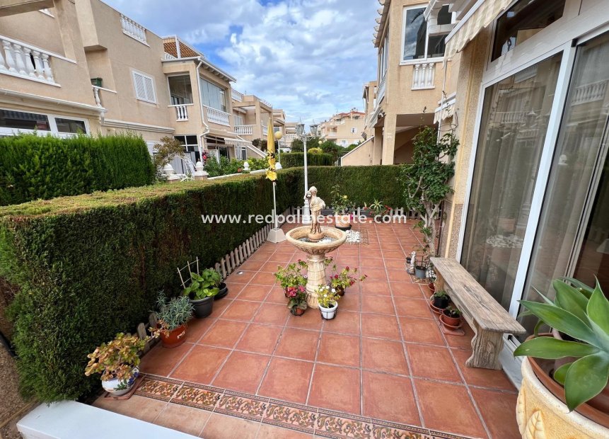 Resale - Bungalow -
Orihuela Costa - Punta Prima