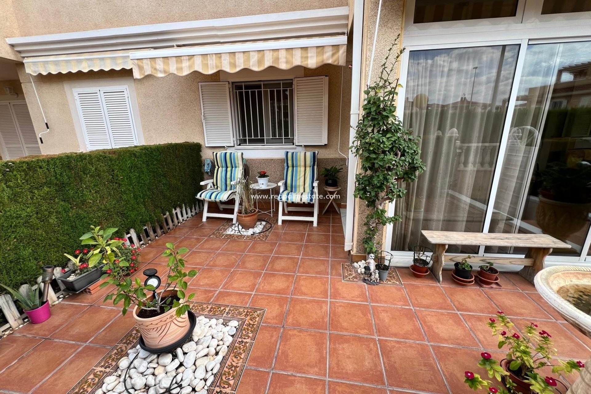 Resale - Bungalow -
Orihuela Costa - Punta Prima