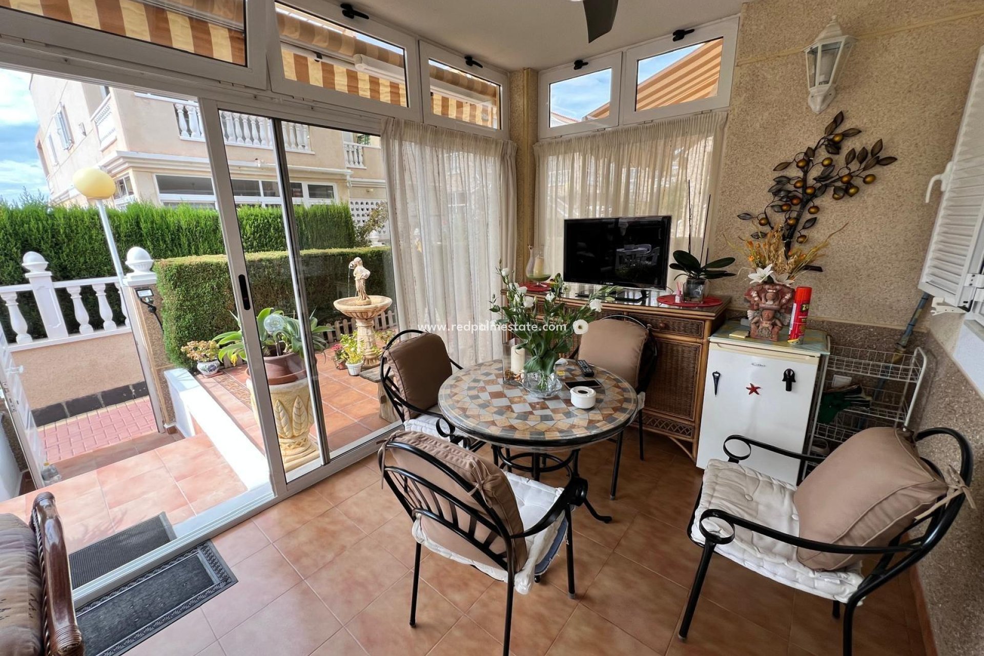 Resale - Bungalow -
Orihuela Costa - Punta Prima