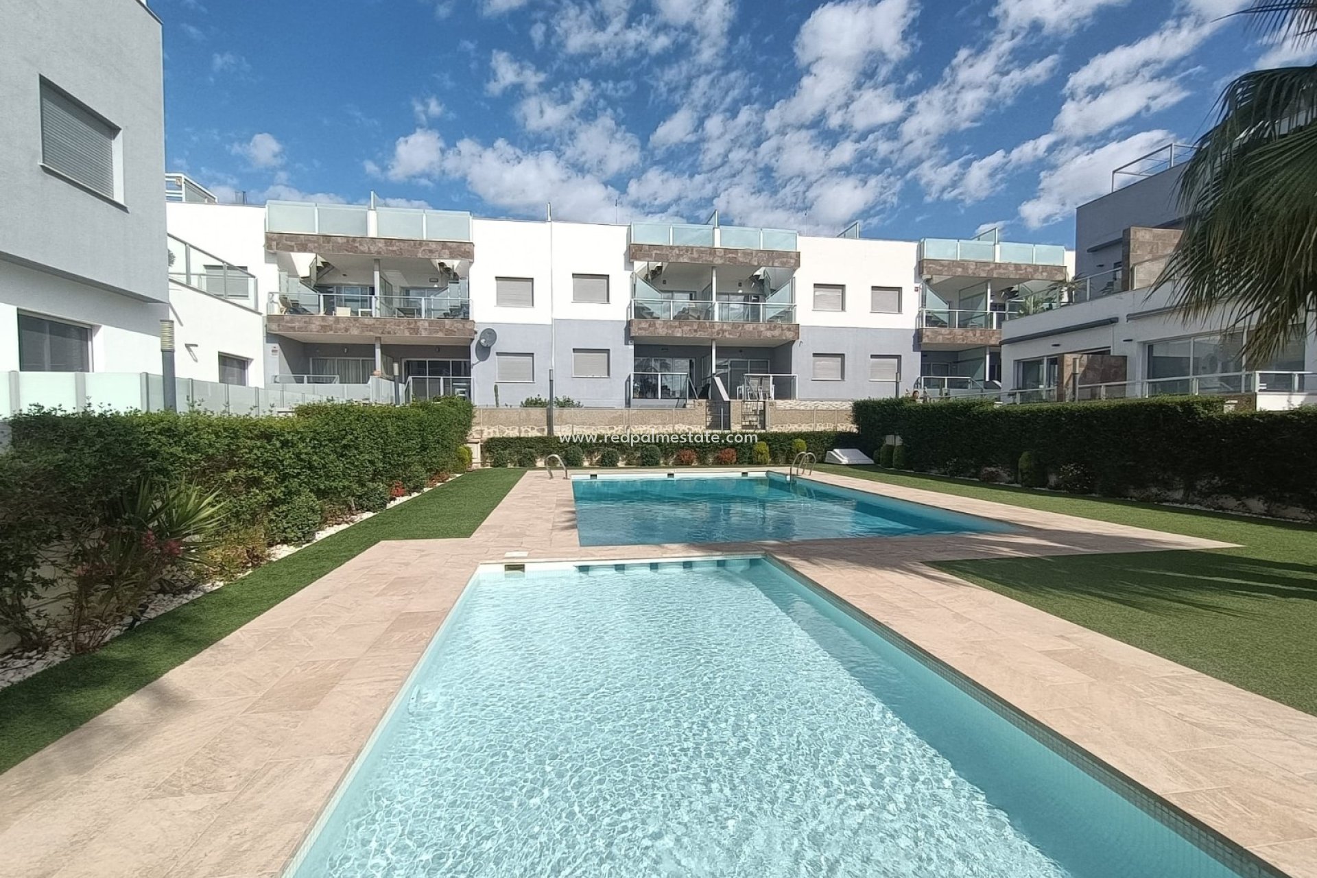 Resale - Bungalow -
Orihuela Costa - Punta prima