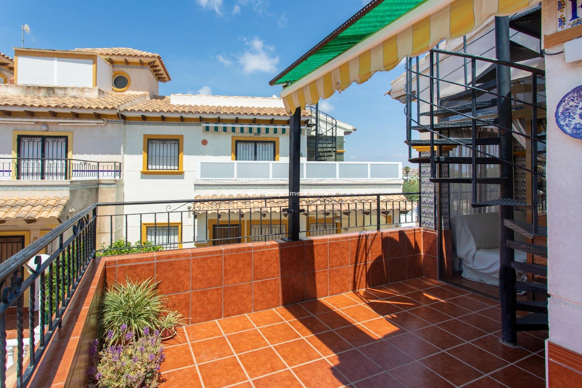 Resale - Bungalow -
Orihuela Costa - Punta prima