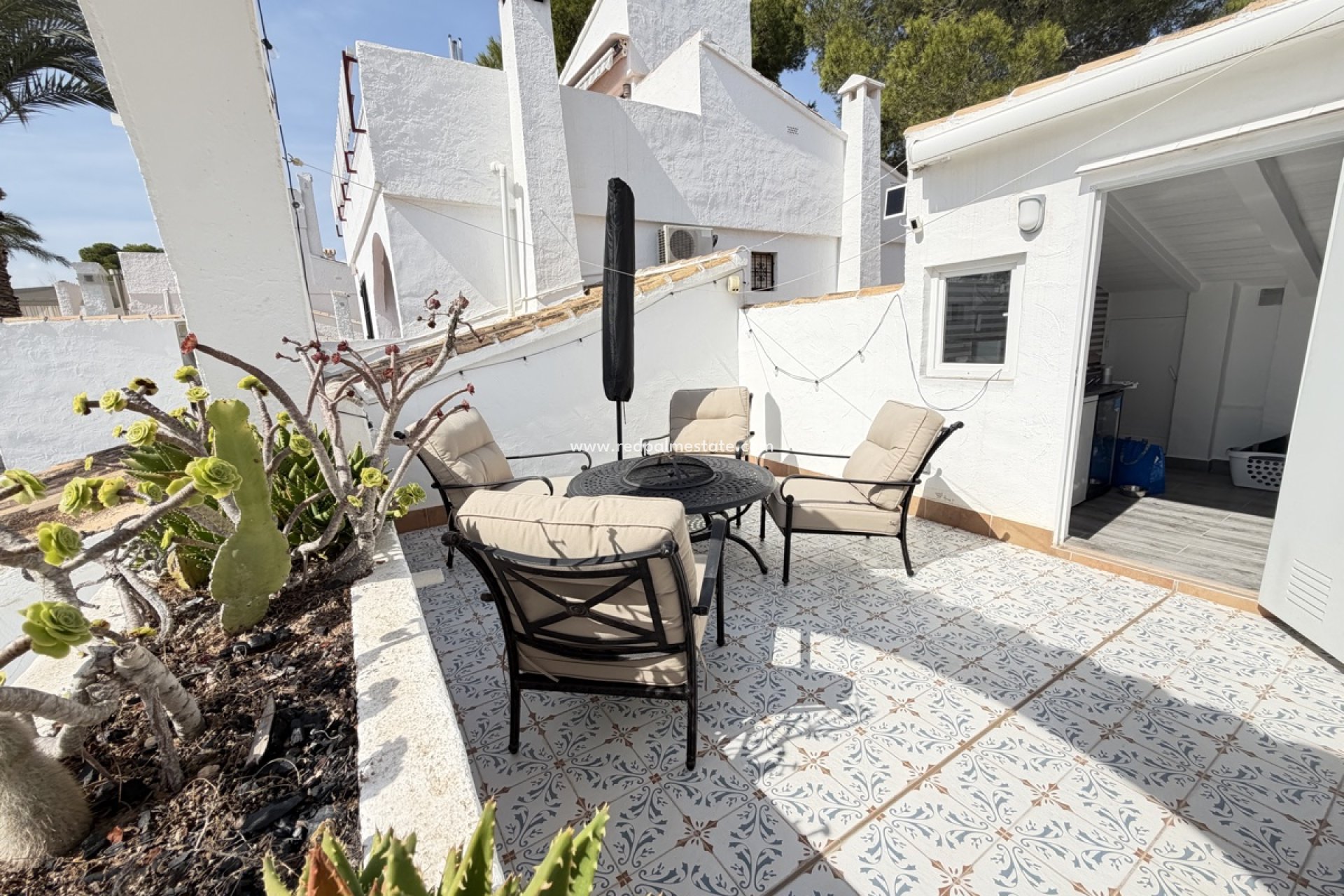 Resale - Bungalow -
Orihuela Costa - Villamartín