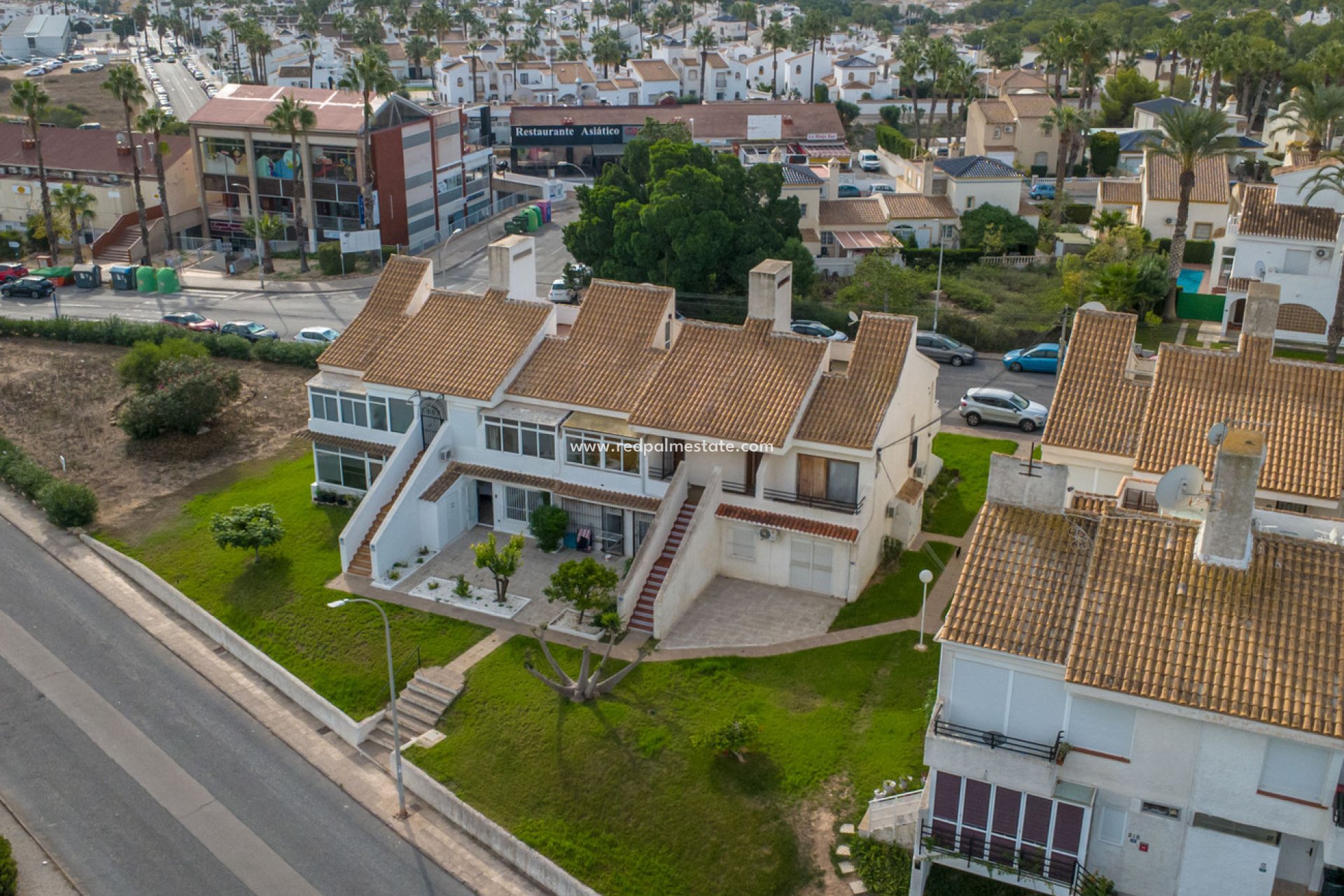 Resale - Bungalow -
Orihuela Costa - Villamartín
