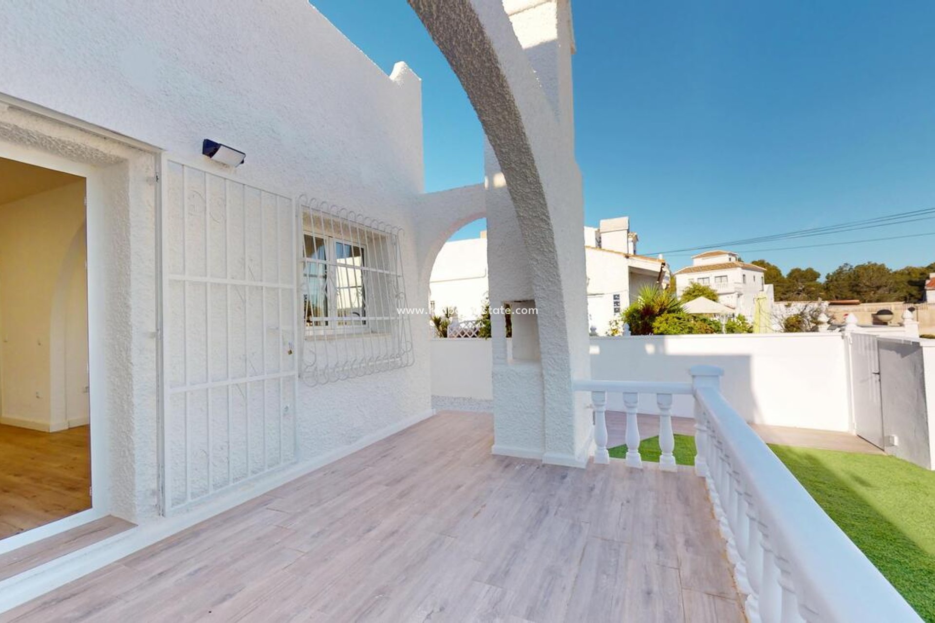 Resale - Bungalow -
Orihuela Costa - Villamartín