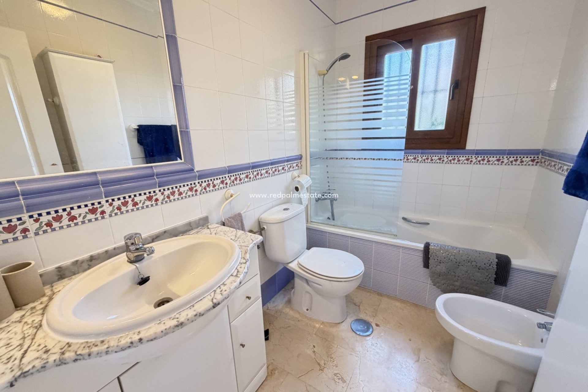 Resale - Bungalow -
Orihuela Costa - Villamartín
