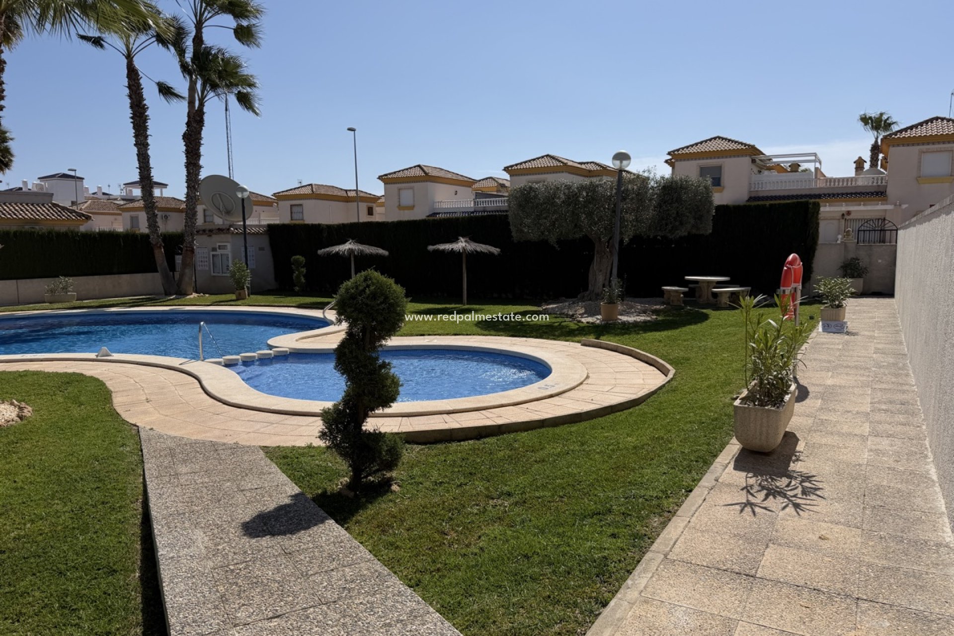 Resale - Bungalow -
Orihuela Costa - Villamartín