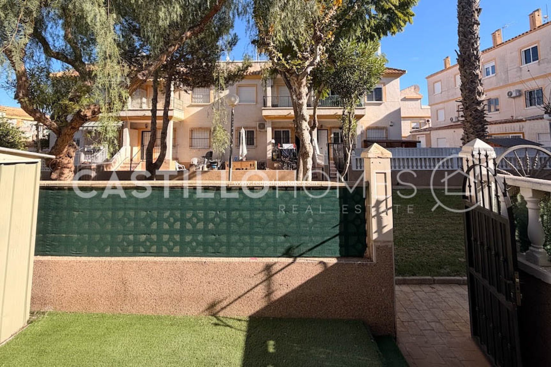 Resale - Bungalow -
Orihuela Costa - Villamartín
